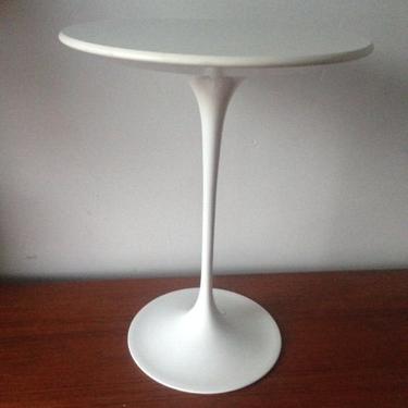 Eero Saarinen Knoll Tulip Side Table !6"