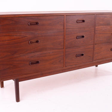 Jack Cartwright for Founders Mid Century Rosewood 9 Drawer Lowboy Dresser 