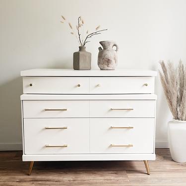 Alabaster White 3-Drawer Dresser 