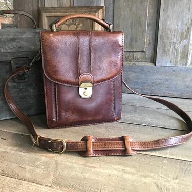 French Vintage // Texier // Brown Leather Crossbody Handbag 