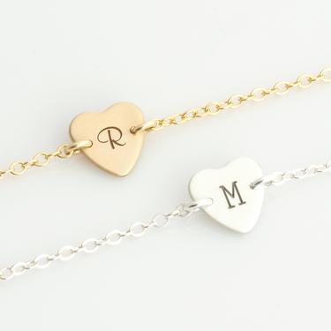 Heart Initial Bracelet - Initial Heart Bracelet - Mom Bracelet- Christmas Gift For Sister - Initial Bracelet - Gifts for Mom - Gift for Her 