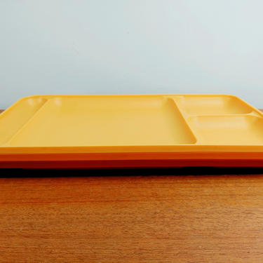 Vintage Tupperware | 1535 Divided Luncheon Cafeteria Picnic Trays | Orange Red 
