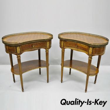 Pair of French Louis XVI Style Simon Loscertales Bona Kidney Shaped Nightstands