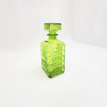 Mid Century Modern GREEN Geometric Square Glass Decanter Whiskey Vodka Olive Oil Essential Oil Home Bar Cart Salon Business Bathroom 