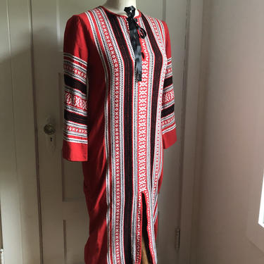 1970s Red Embroidered Cotton Shift Dress- size small/med 