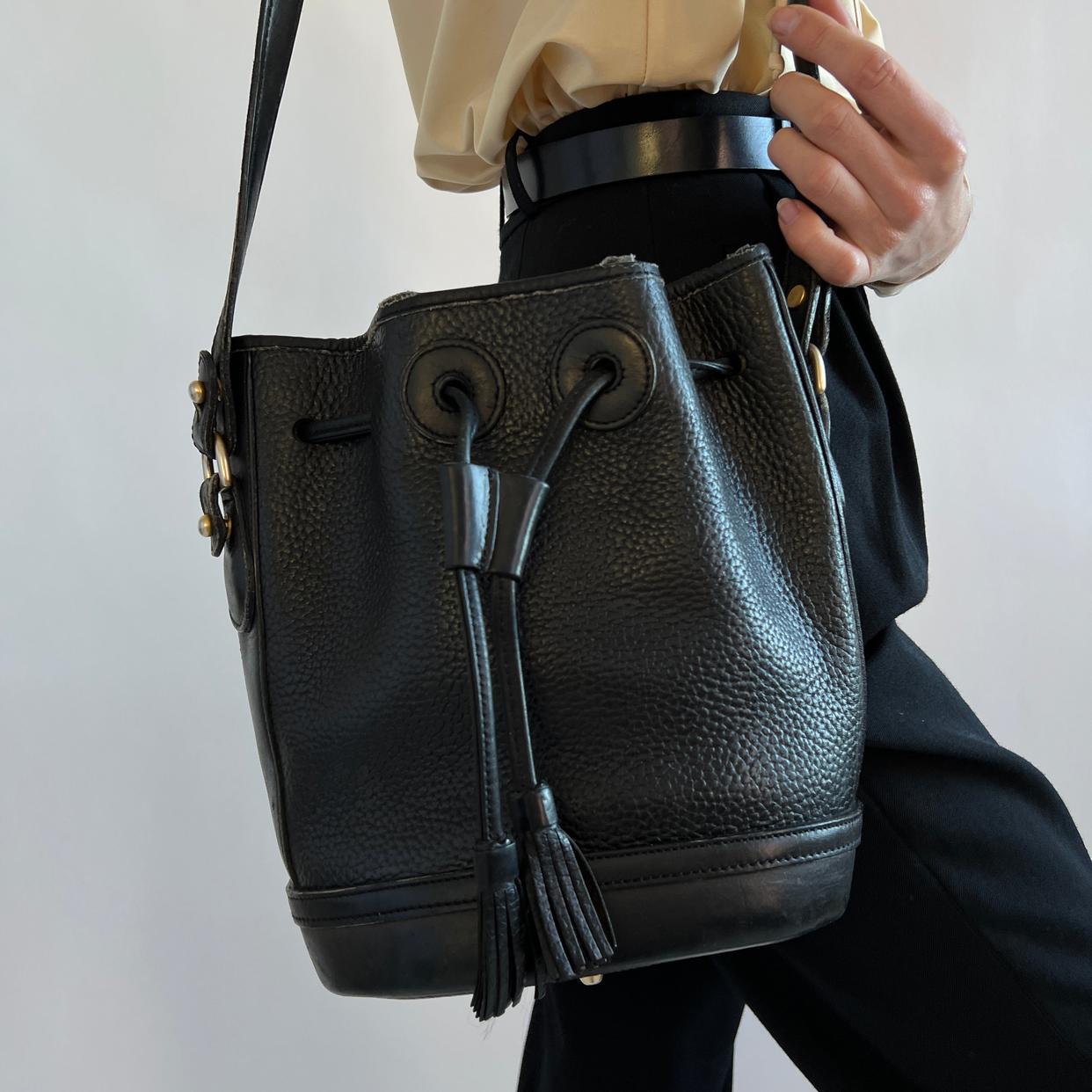 coach black leather drawstring bucket sling backpack 9992 Restored Madison Pinnacle Large Shoulder Bag - Women's Designer Purses good find its your chance to get one of our most Coach vintage 9992 backpack -