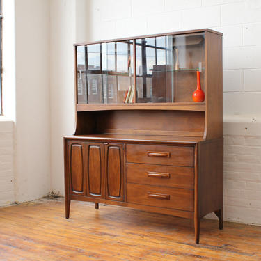 Broyhill Emphasis Credenza and Hutch 