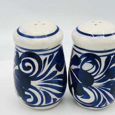 Vintage 2 PC Blue and White Pottery Hand Painted from Mexico Salt and Pepper Shakers 