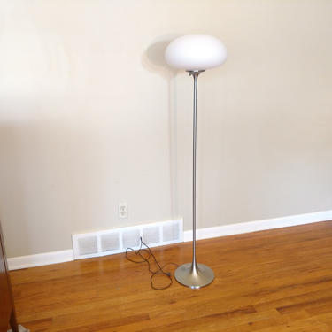 Mid Century Laurel Mushroom Floor Lamp 