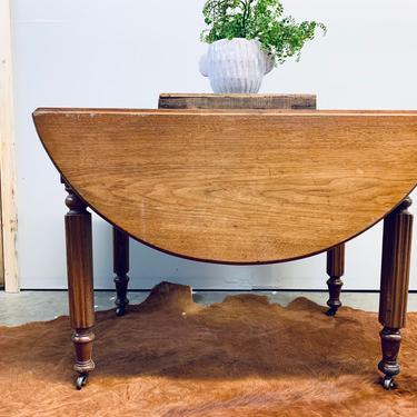 Antique Drop Leaf Table | Oval Oak Drop Leaf Table | Butternut Drop Leaf Table | Spindle Leg Six Seater Table | Dining Table | Kitchen Table 