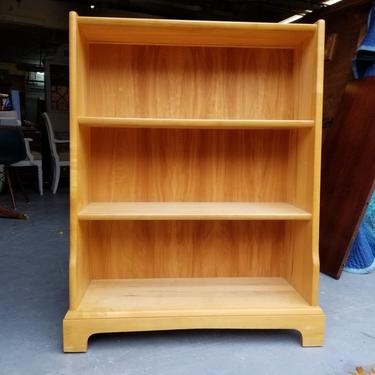 CUSTOMIZABLE - Small Bookshelf by Unique