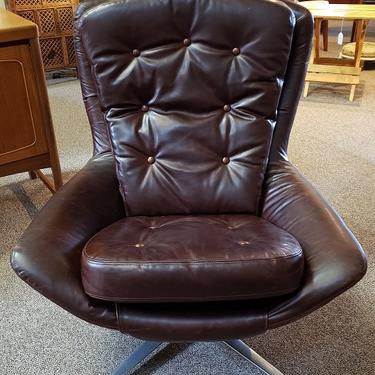 Item #V37  Vintage Chocolate Brown Leather Swedish Egg Chair c.1960