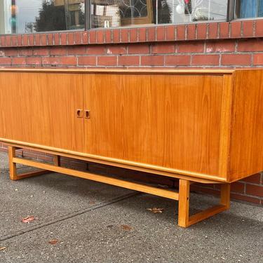 Free and insured shipping within US - Danish Teak Design Sideboard or Credenza, 1950 