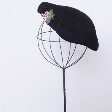 Vintage 40s black beaded hat / 1940s felt hat with beaded applique / cap with bead flowers / mid century hat / tilt hat /  40s fascinator 