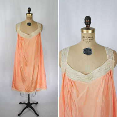 Vintage 30s nightgown | Vintage peach rayon lace nightdress | 1930s XXLarge negligee 