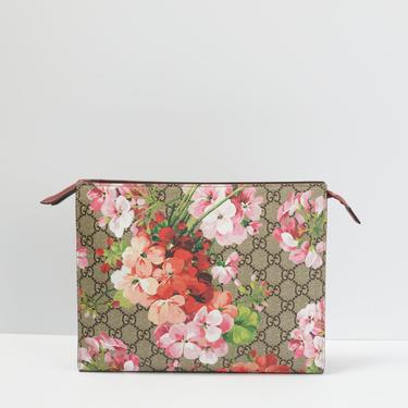 GUCCI Large GG Supreme Blooms Zip Clutch