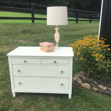 Vintage Shabby Chic Bedside Chest/nightstand
