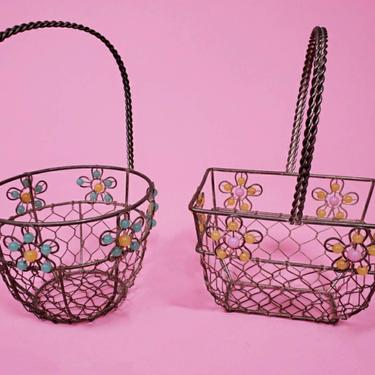 Vintage 60s/70s cute little metal beaded baskets. Midcentury. 