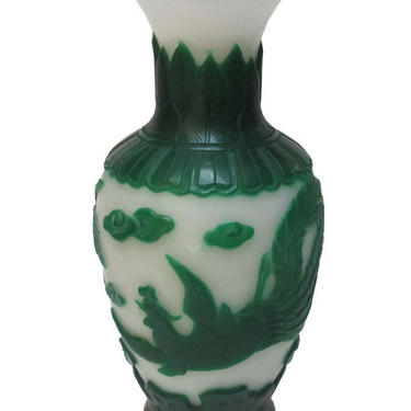 Chinese Peking Glass Green &amp; White Hand Carving Phoenix Vase f857E 