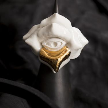 Gilded Porcelain Blooming Eye Rose Ring