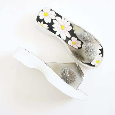 Vintage y2k 2000s Floral Platform Slide Sandals 8 - Daisy Print Chunky Platforms - Plastic Mule Sandals 2000s 