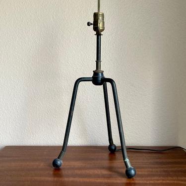 Cool Vintage Mid-Century Iron & Wood Tripod Table Lamp 1950s MCM Retro Modernism 