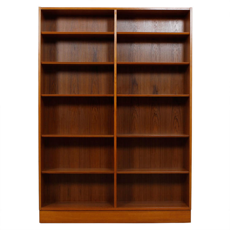 Danish Modern Hundevad Teak Tall Adjustable Shelf Bookcase