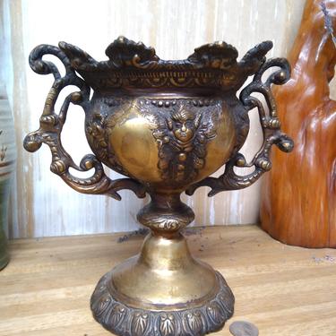 Beautiful Antique Hand Cast Bronze Urn 