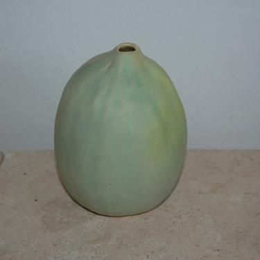 Patricia Garrett Early 1982 Great Impressions Realist Blue Hubbard Squash California Studio Art Pottery / Ceramic Signed Sculpture Vase 