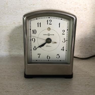 Streamline Moderne General Electric Metal Alarm Table Clock 