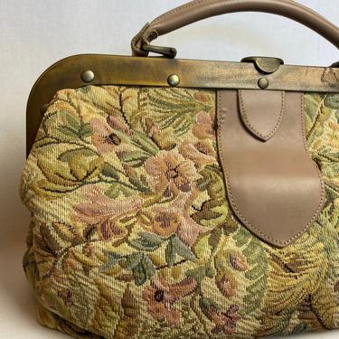 90’s Italian floral tapestry purse Top handle bag cottage core shabby chic flowery carpet bagger travel case Pier Giorgio 