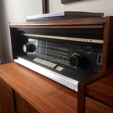 Mid century stereo german modern Telefunken vintage reciever and speakers 