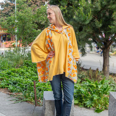 Hooded Kimono Cardigan with Pockets in Yellow