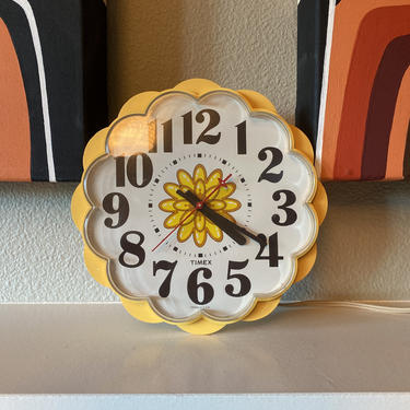Mid Century Daisy Clock 