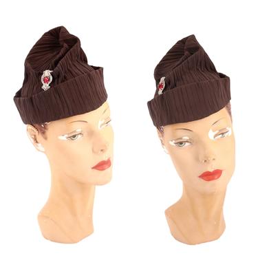 1930s brown tilt hat / vintage 1930s sculptural twisted turban style fascinator with Deco clasp 