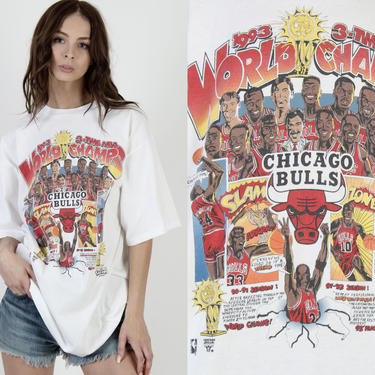 Vintage 1993 Chicago Bulls T Shirt / 3 Time NBA World Champs / Michael Jordan Cartoon Graphic / Salem Brand 90s White Cotton  T Shirt 
