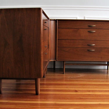 Mid Century Modern Modular Vanity Dresser and Chest of Drawers, Parallel by Drexel 