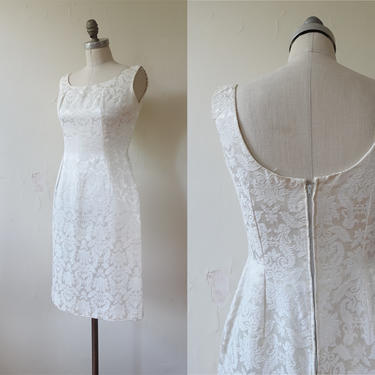 Vintage 50s Ivory Brocade Wiggle Dress/ 1950s Sleeveless Low Back Wedding Bridal Dress/ Size Medium 