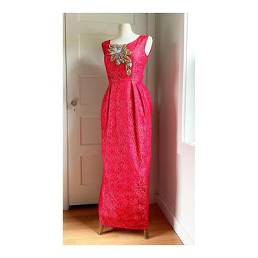 1950s Red Lace Party Gown with Gold Sequin Floral Applique- size small/medium 