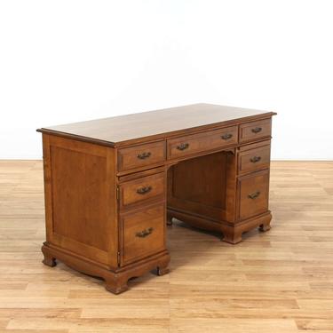 Traditional 5 Drawer & Cabinet Maple Kneehole Desk