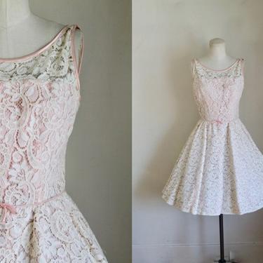 Vintage 1950s Pale Pink Lace Prom Dress / size XS 