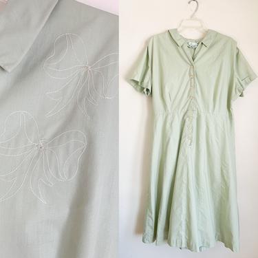 Vintage 1950s Pale Green Embroidery Bow Dress / XL 