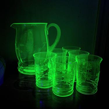 Vintage Uranium Glass Water Pitcher Set 6 Glasses Etched Glass Optic Glass 