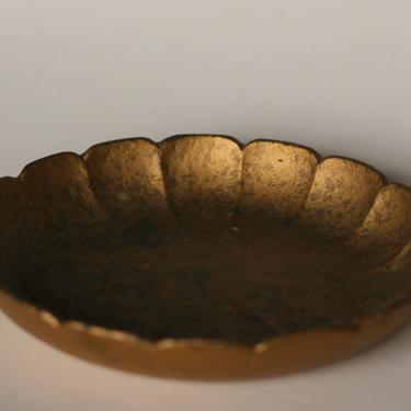 vintage cast metal flower pot saucer 