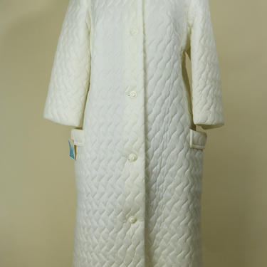 Vintage Deadstock 1960's White Quilted Robe (M) 