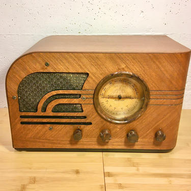 Restored 1936 Silvertone 3 Band Radio AM Shortwave, MP3 Jack, Art Deco, Gold Dial 