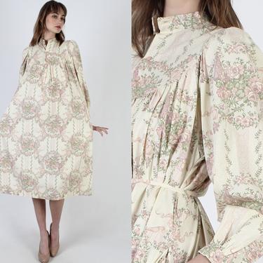 Vintage 70s Garden Floral Dress With Belt / Womens Country Prairie Trapeze Tent Dress / Victorian Puff Sleeve Ivory Mini Pockets Dress 