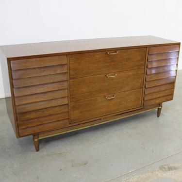 Vintage Mid-Century Modern American of Martinsville Merton Gershun Credenza 'Dania' Dresser/Sideboard/Buffet/Media Console 
