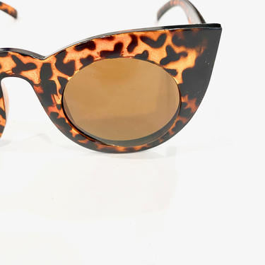cat eye sunglasses 