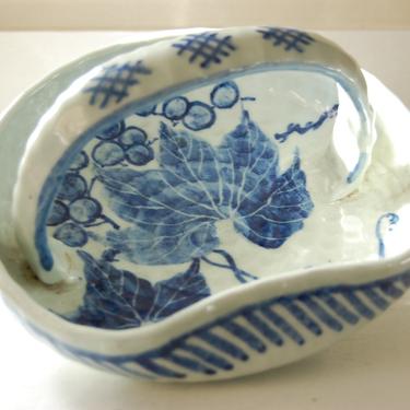 Blue &amp; White Bowl - Occupied Japan Ceramic Bowl - Basket Flow Chinoiserie Asian Decor by PursuingVintage1